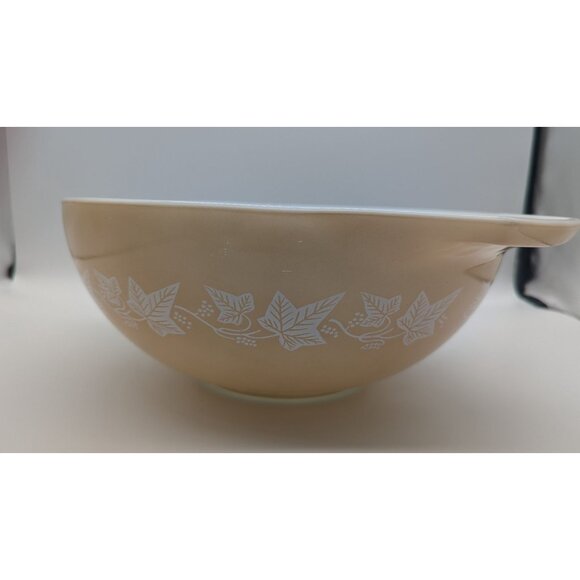 Vintage Pyrex Sandalwood 444 Cinderella Mixing Bowl Tan with White Ivy - Picture 14 of 16